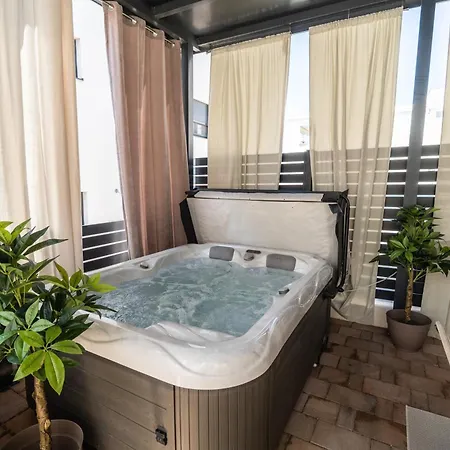 Heaven Jacuzzi & Sauna Apartament Zadar